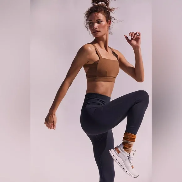 NWOT FP Movement High-Rise 7/8 Length Good Karma Leggings in Faded Black - Picture 2 of 6